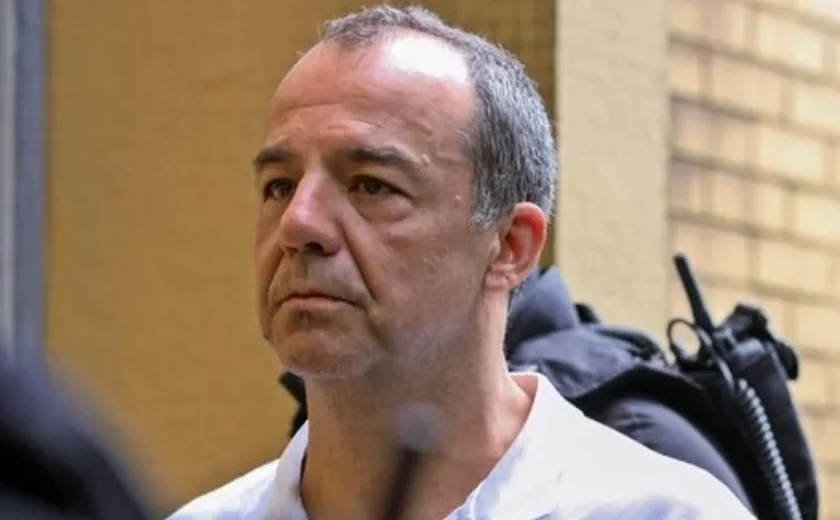 Solto pelo STF, Cabral deve deixar prisão na segunda-feira