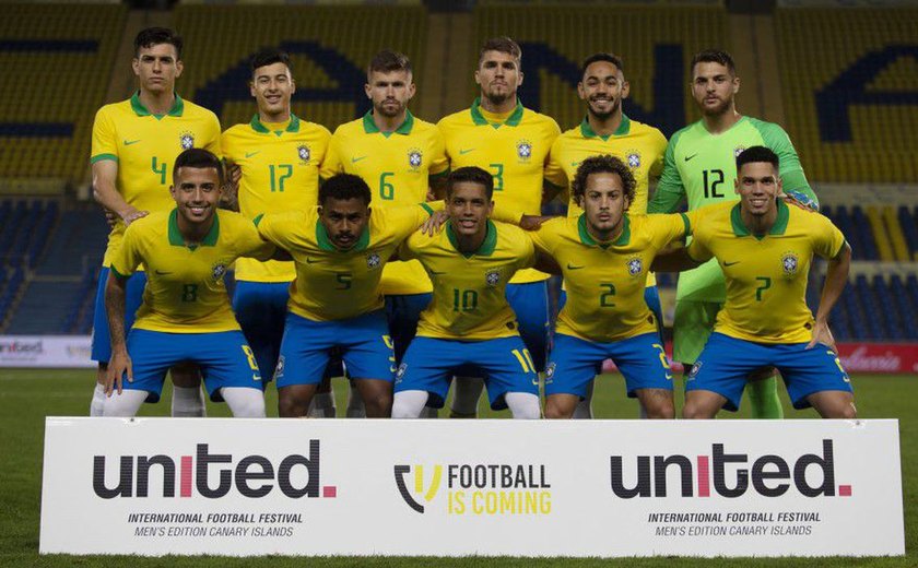 Após bater Alemanha, seleção treina só com reservas; titulares fazem regenerativo