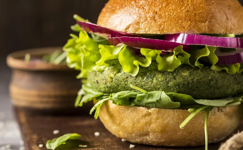 Cientistas descobrem ingrediente que faltava para dar mais aroma e sabor ao hambúrguer vegetariano; saiba qual é