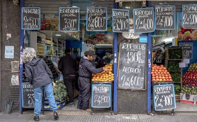 PIB da Argentina no 1º tri cai 5,1% ante igual período de 2023 e 2,6% ante 4º tri de 2023