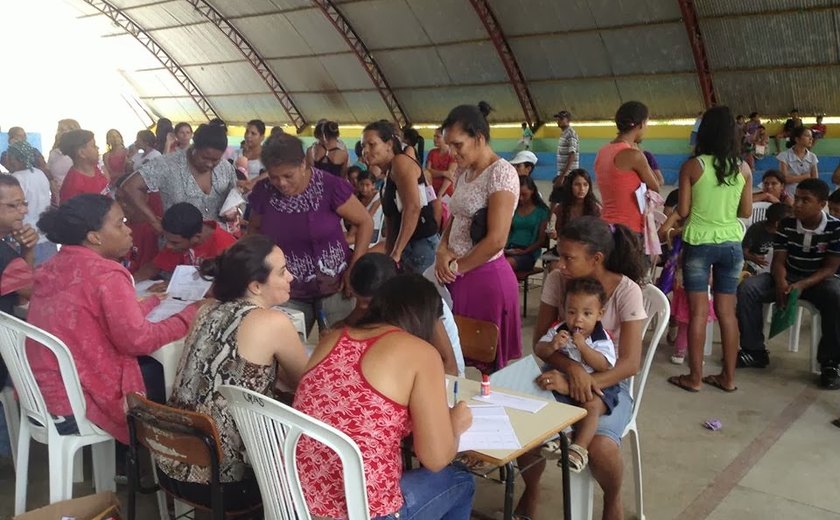 Mutirão beneficia moradores da Barra de Santo Antônio