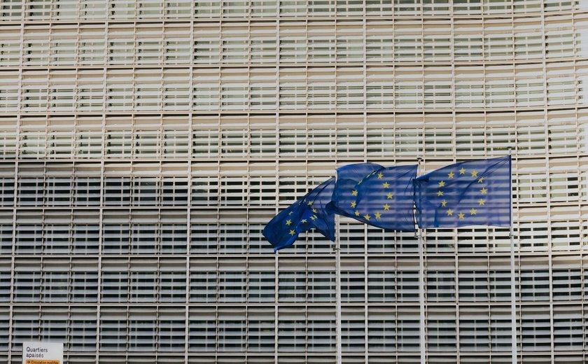 UE não se preocupa com opinião dos pequenos países-membros e os considera províncias, diz analista