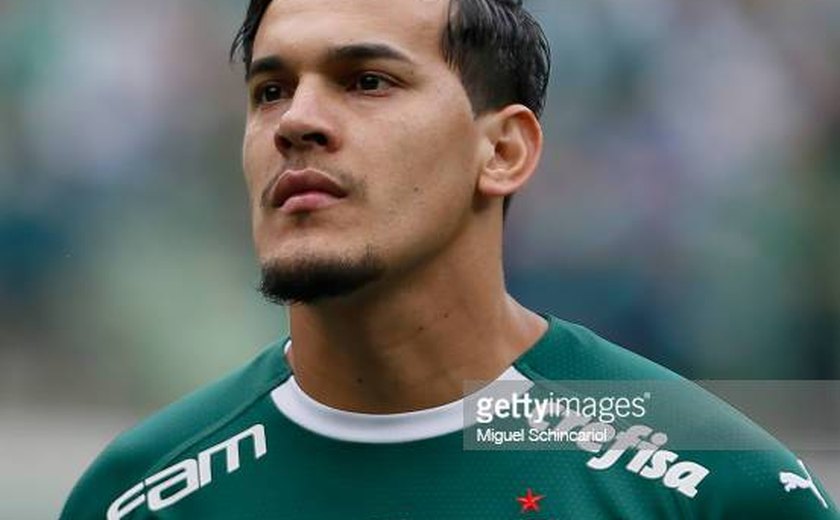 Gómez entra para o Top 10 de zagueiros do Palmeiras e é reverenciado por Toninho Cecílio
