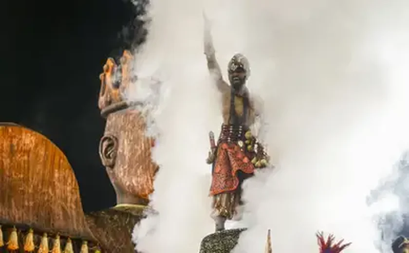 Festa do Papangu, em Bezerros - PE, celebra história e tradição