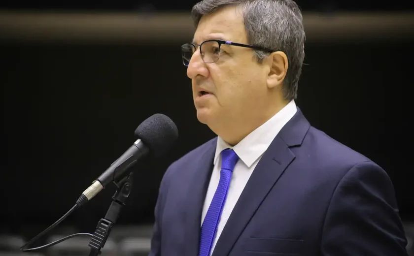 INSS: relator do projeto de lei exclui trecho sobre empréstimos não consignados em parecer