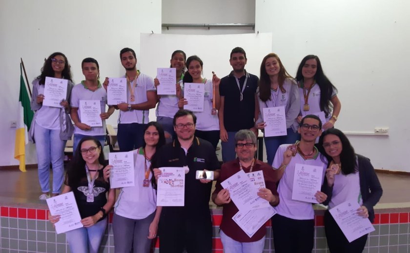 Olimpíada Alagoana de Química: 15 alunos do campus Palmeira recebem premiações