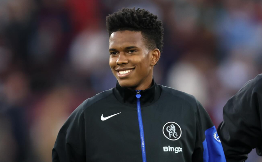 Estêvão é eleito o melhor em campo e quebra recorde na goleada do Chelsea