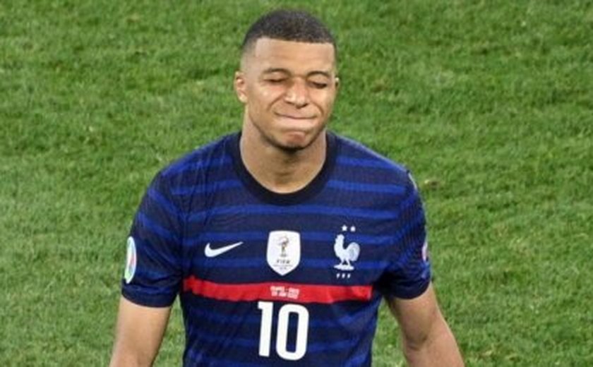 Mbappé diz que quase largou seleção: 'Como jogar por quem me acha macaco'