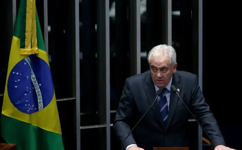 Otto Alencar encerra sessão da CCJ sem apreciar PEC da autonomia do BC