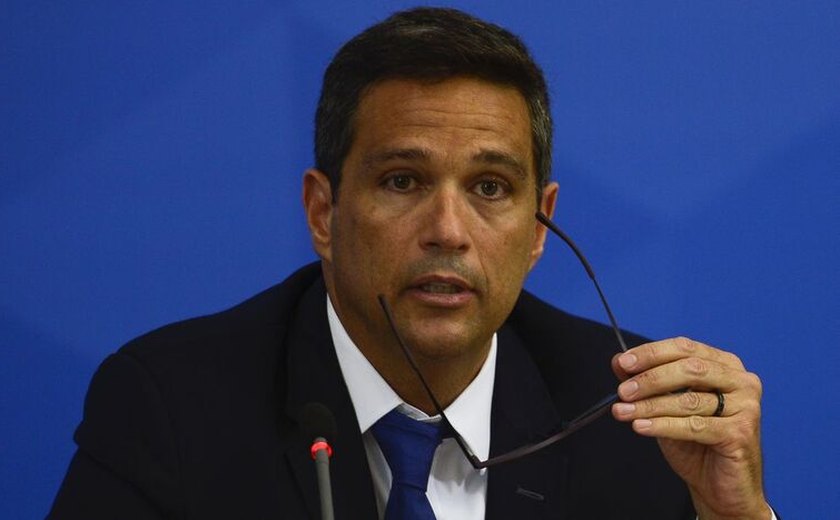 É justo questionar os juros altos e faz parte do jogo, diz Campos Neto