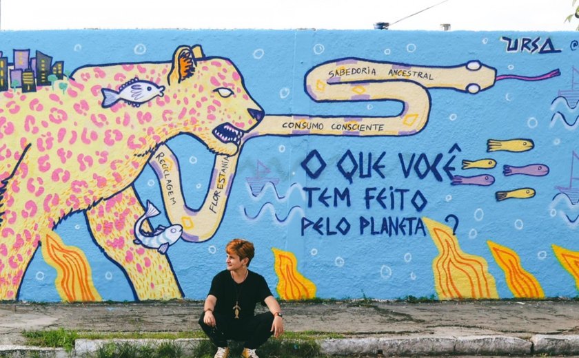 Com apoio do Governo de Alagoas, artista Ursa leva arte e conscientização ambiental à Escola Estadual