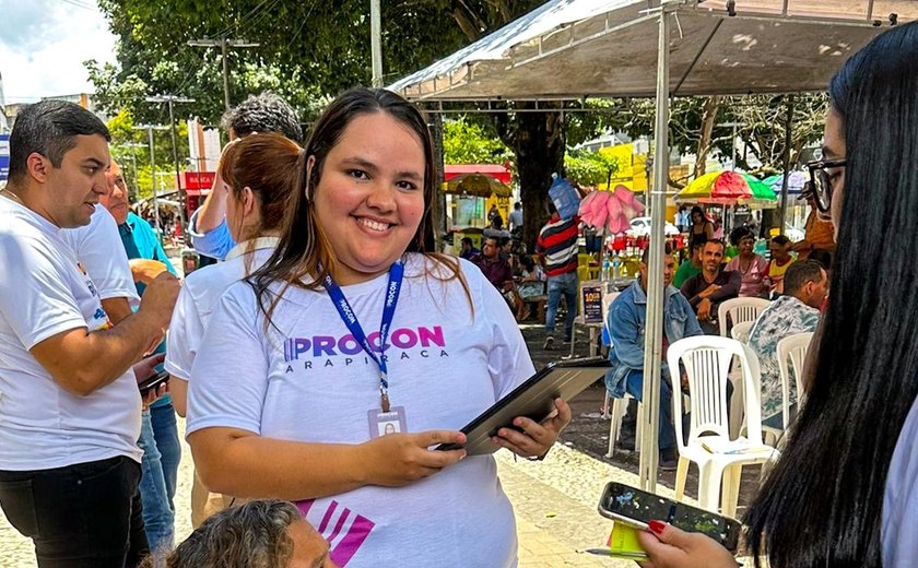 Procon Arapiraca participa de ação em Defesa do Consumidor e leva atendimento ao Centro da cidade