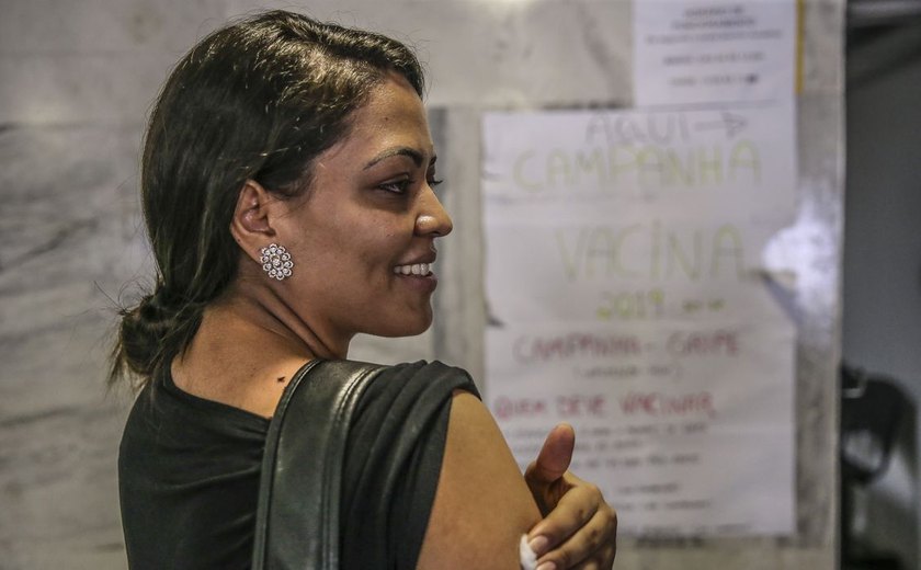 DF amplia vacinação contra gripe para população acima de 6 meses