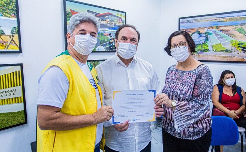 Prefeito Luciano dá posse aos membros do novo Conselho Municipal de Saúde