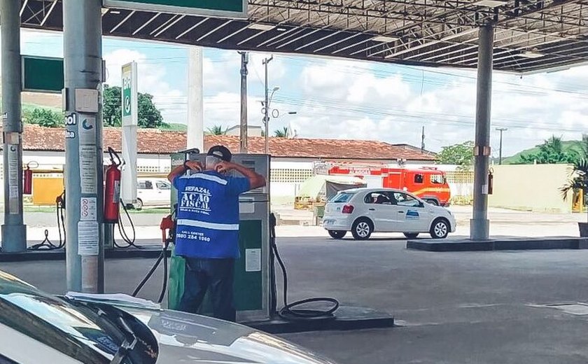 Sefaz flagra cerca de 240 mil litros de combustíveis comercializados sem nota fiscal em São Luís do Quitunde