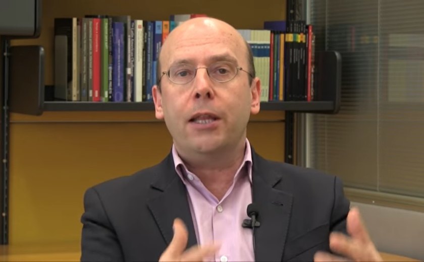 Diretor da Fundação FHC declara voto em Lula no 1º turno
