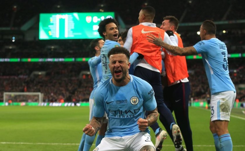 Manchester City atropela o Arsenal e conquista a Copa da Liga Inglesa pela 5ª vez