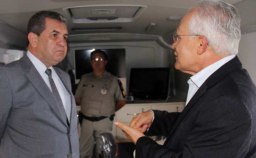 Em inauguração de base da PM, presidente do TJ destaca importância da mediação