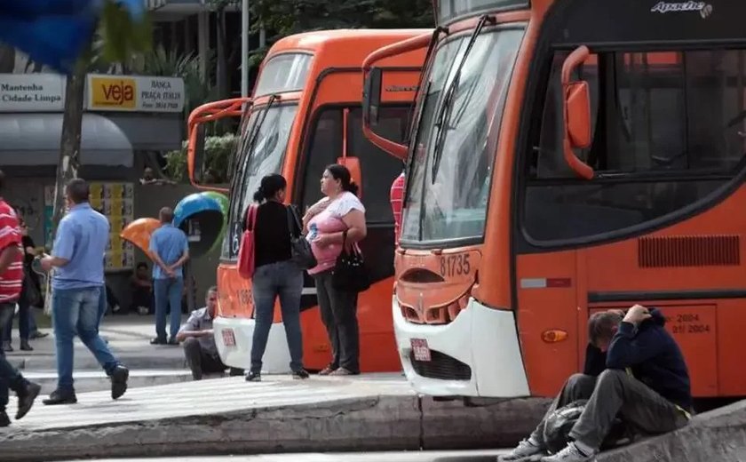 Greve de motoristas e cobradores de ônibus de SP acaba após acordo