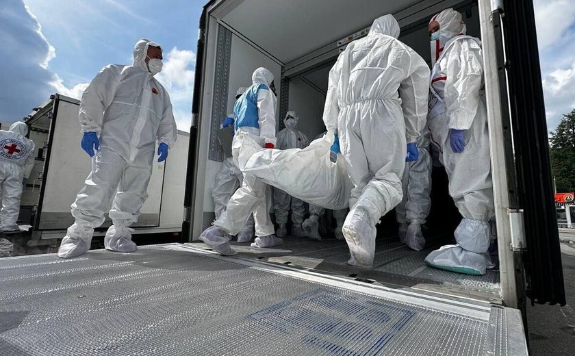 Rússia entrega mais 1.000 cadáveres de soldados ucranianos a Kiev no âmbito dos acordos de Istambul