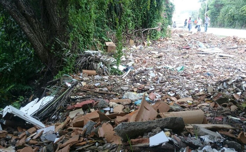 Prefeitura de Maceió recebe novas autuações pelo acúmulo de lixo em vias da capital