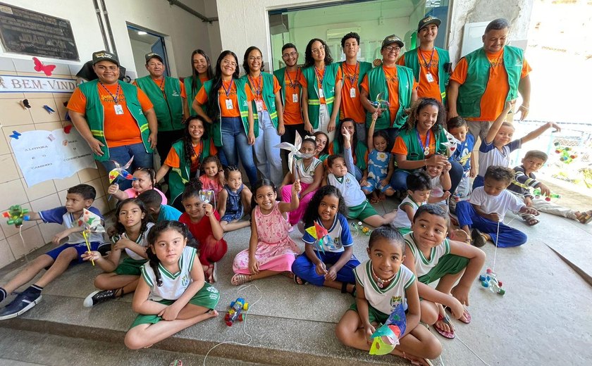Alurb realiza atividades sustentáveis em escola no Jacintinho