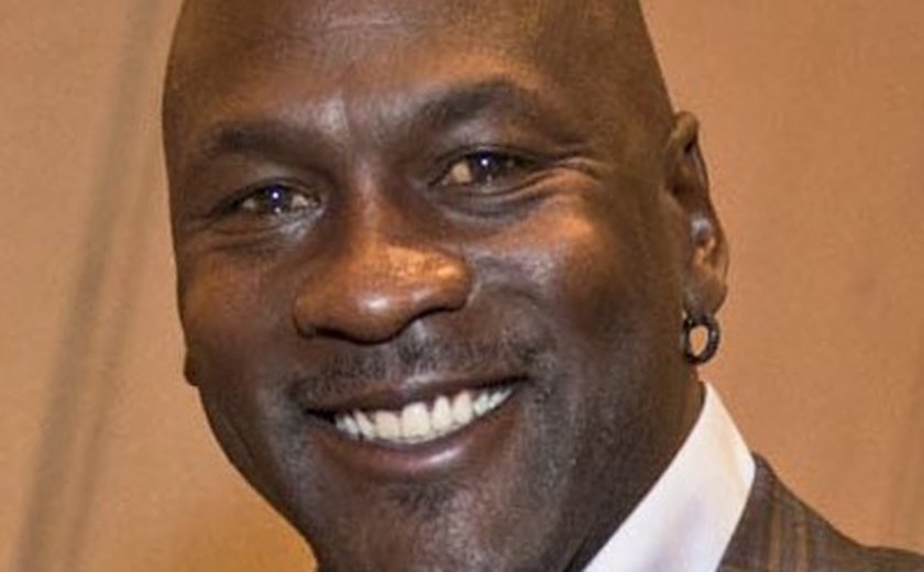 Conheça a luxuosa mansão de Michael Jordan nos EUA e entenda por que ninguém quer comprá-la