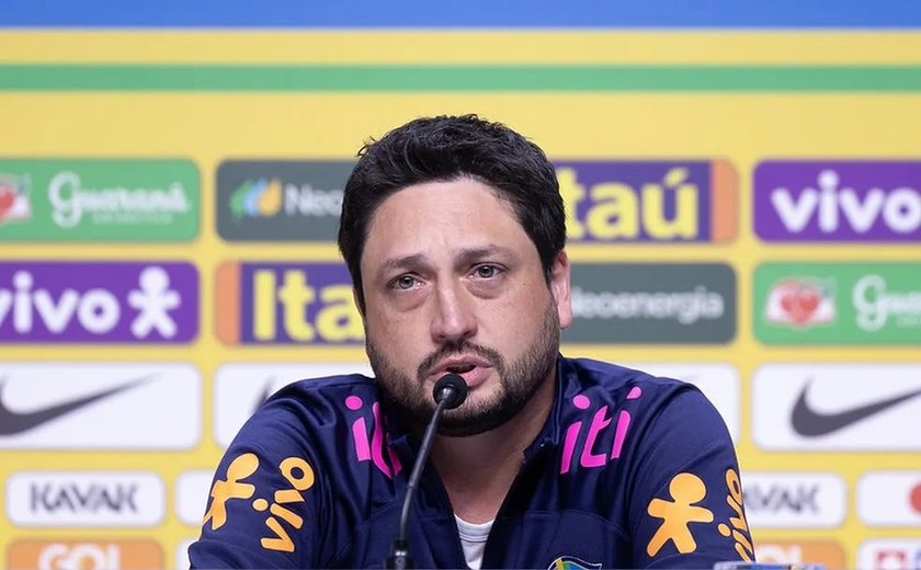 Arthur Elias prevê desafio em 'alto nível' da seleção brasileira em amistoso contra o Japão