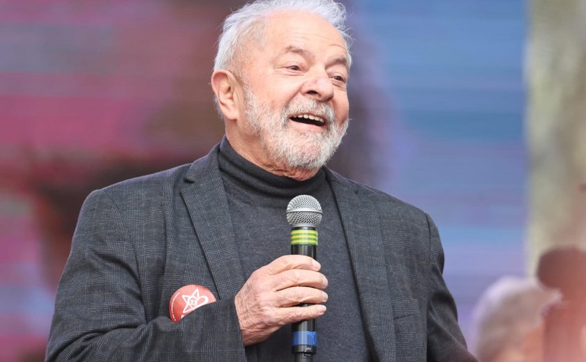 Ipec: Lula tem vantagem de 29 pontos entre quem recebe benefício do governo