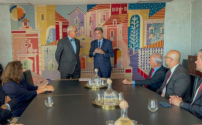EBC e RTP, de Portugal, assinam acordo