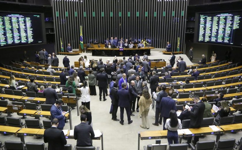 Deputados aprovam regras para regularização de imóveis rurais em áreas de fronteira
