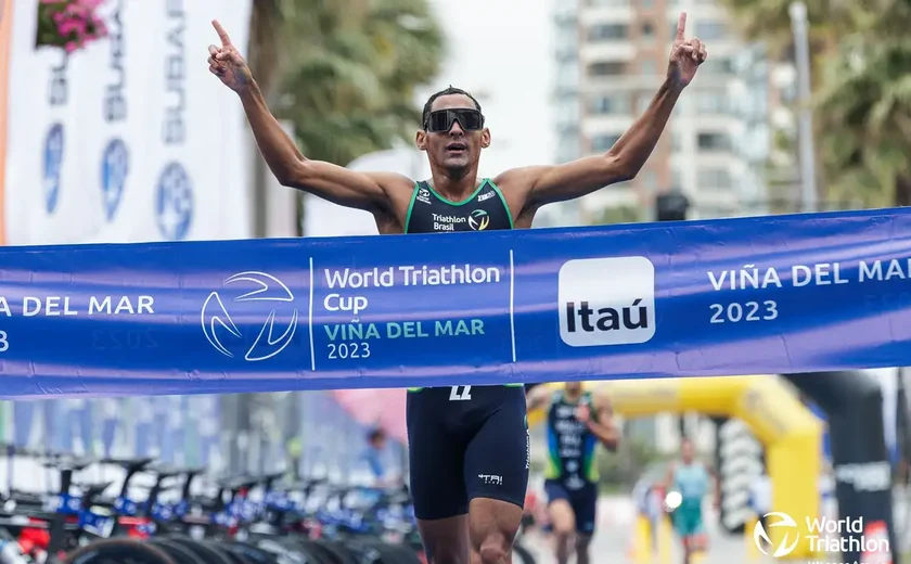Brasil conquista dobradinha na Copa do Mundo de triatlo