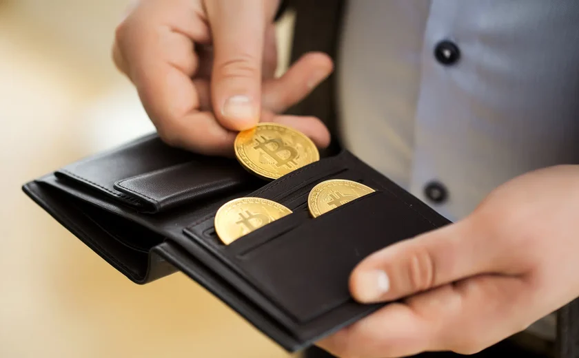 Criptomoedas: bitcoin sobe com recompras e em sessão de volatilidade