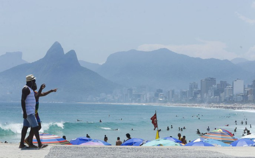 Atividades turísticas caem 0,2% em maio ante abril e 0,7% em relação a maio de 2023, diz IBGE