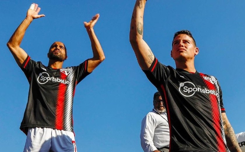 São Paulo atualiza lista e inscreve Lucas Moura e James Rodríguez na Sul-Americana