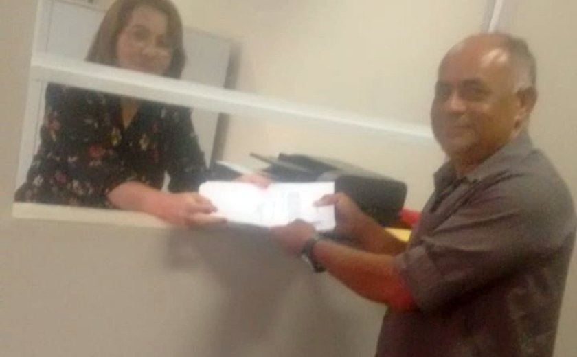 Luciano Rey registra na Assembleia candidatura ao governo