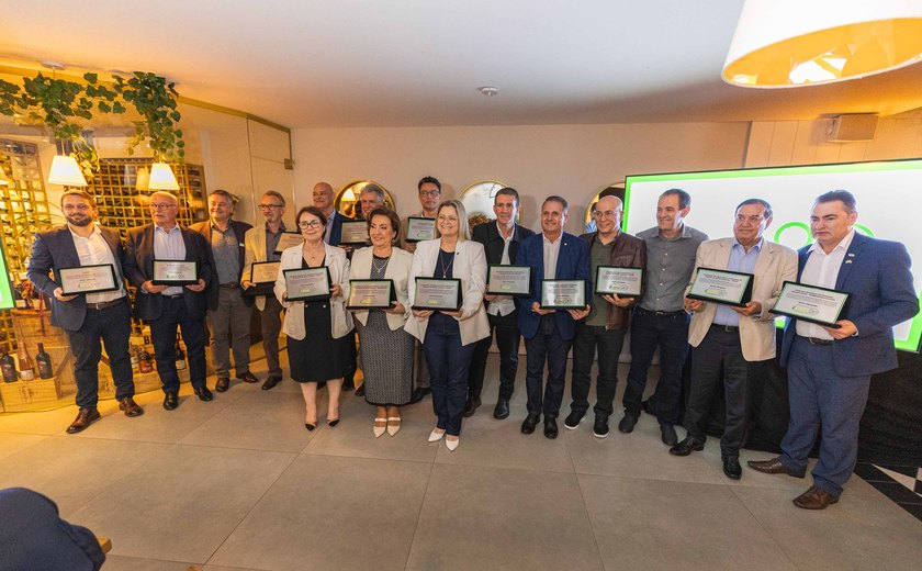 ICASA celebra 20 anos com homenagens em Florianópolis