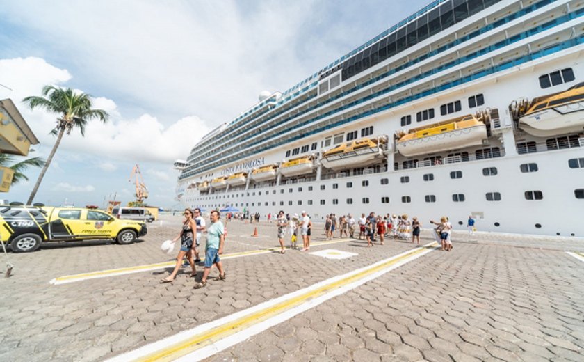 Temporada de cruzeiros cresce 30% e trará mais de 33 mil turistas para Alagoas