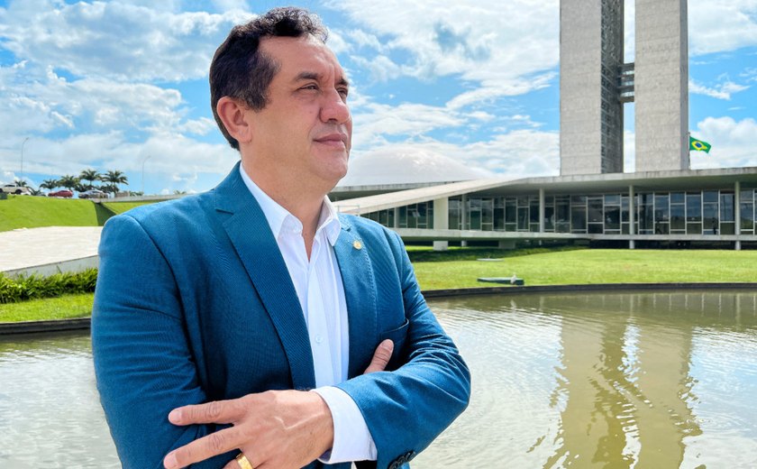 A regulamentação da distribuição de absorventes é uma importante vitória feminina, afirmou Severino Pessoa