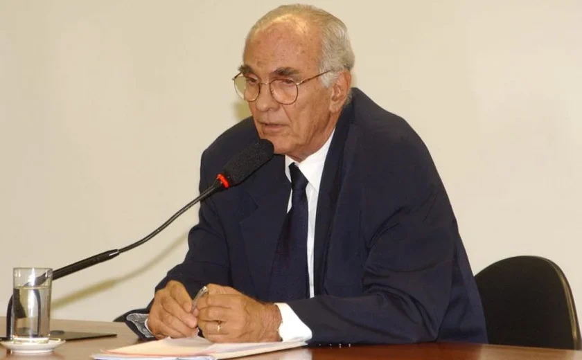 Morre Roberto Saturnino Braga, ex-prefeito do Rio, aos 93 anos