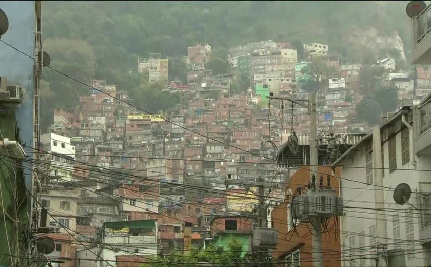 Policiais realizam operação na Rocinha; 18 foram detidos desde sexta