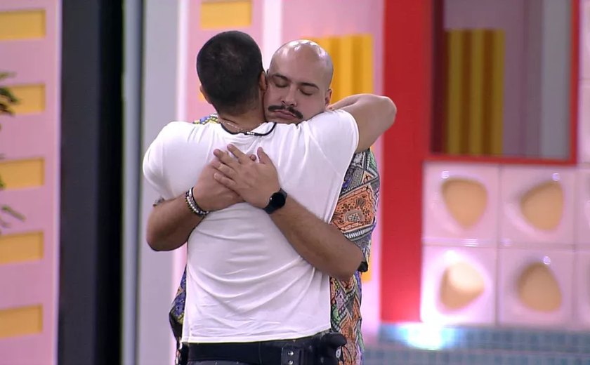 Brothers ficam abalados com desistência de Tiago do BBB 22; mãe e marido apoiaram