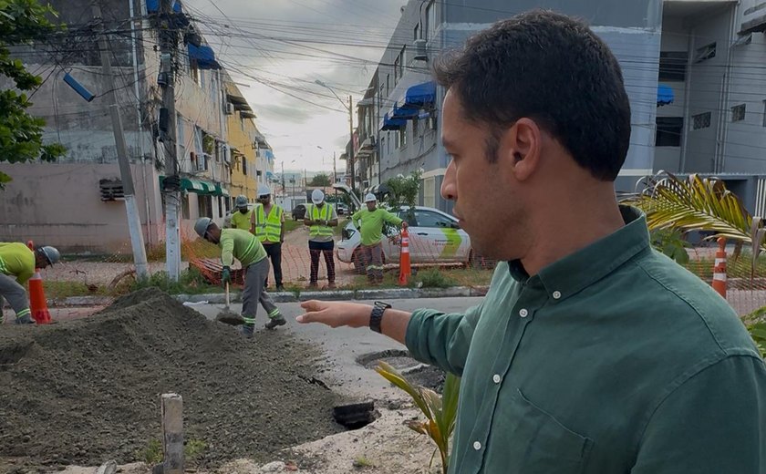Vice-prefeito e titular da Seminfra cobra da BRK explicações para abertura de cratera na Jatiúca