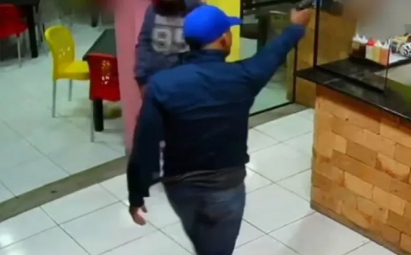 Hamburgueria é alvo de assalto violento no bairro Antares, em Maceió