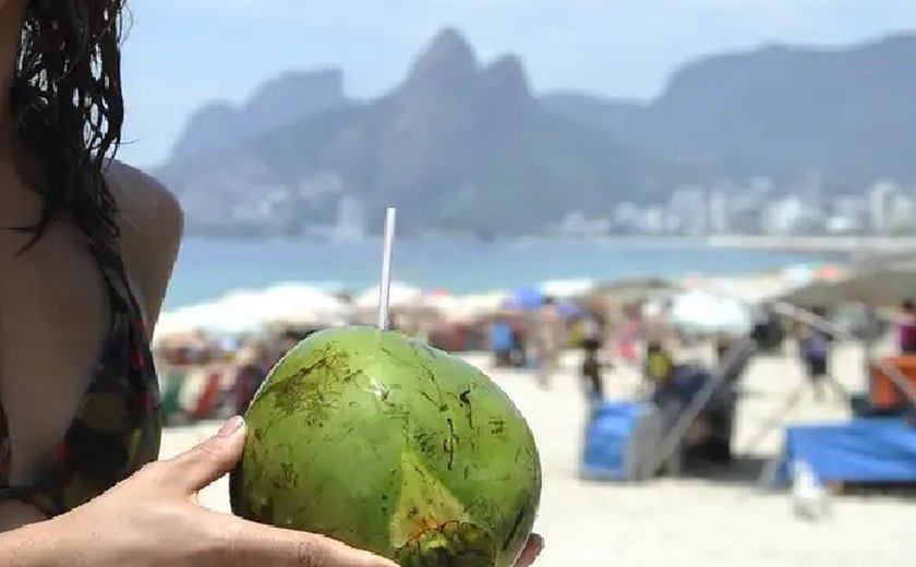 Globo Rural: água de coco ganha espaço antes, durante e depois da praia