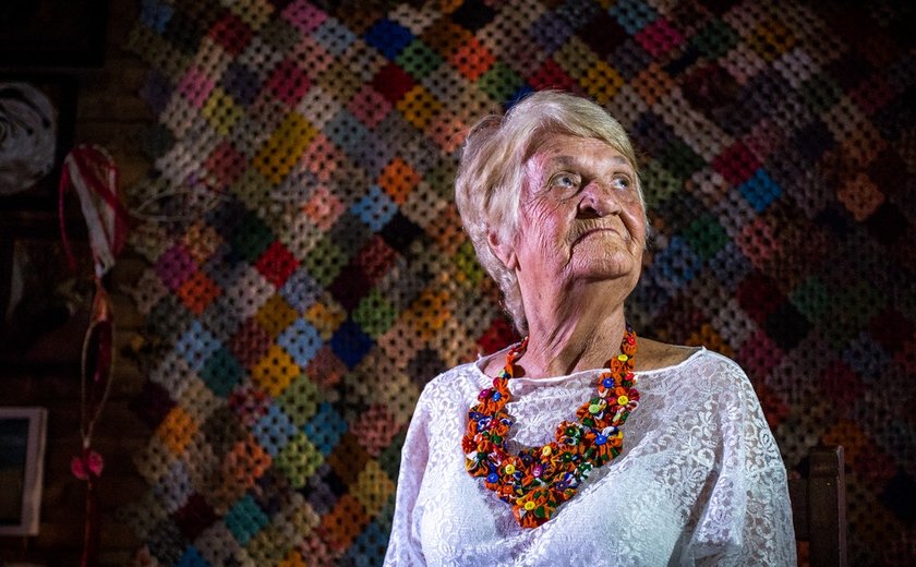 Artista plástica Edna Constant morre em Maceió