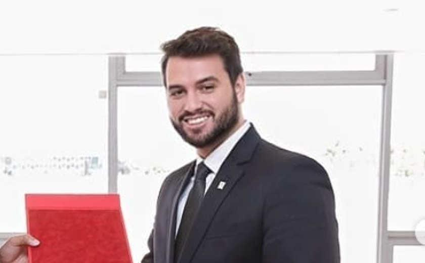 Defesa de Filipe Martins: Ex-assessor de Bolsonaro perdeu passaporte que mostrava ida aos EUA