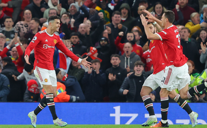 Cristiano Ronaldo marca e busca empate para o Manchester United contra o Chelsea