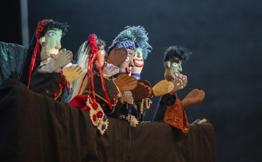 Trupe Canguelê representa o Brasil no maior festival de teatro de bonecos do Leste Europeu