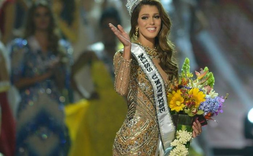 Francesa vence o concurso Miss Universo